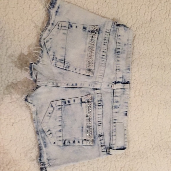 Shorts - Picture 2 of 2